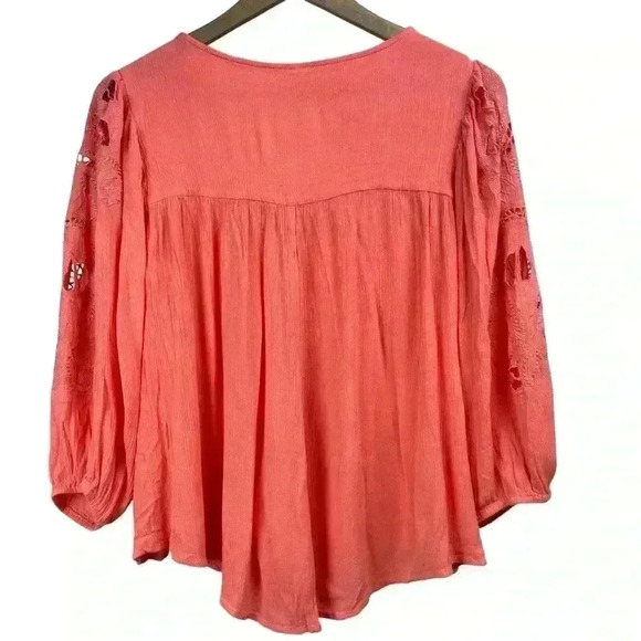 Passport Peach Flowy Floral Embroidered Boho Top - Picture 2 of 4